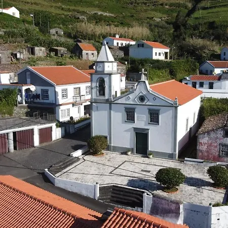 Alojamento Local M&I Lajes das Flores Exterior photo
