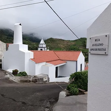 Alojamento Local M&I Lajes das Flores Exterior photo