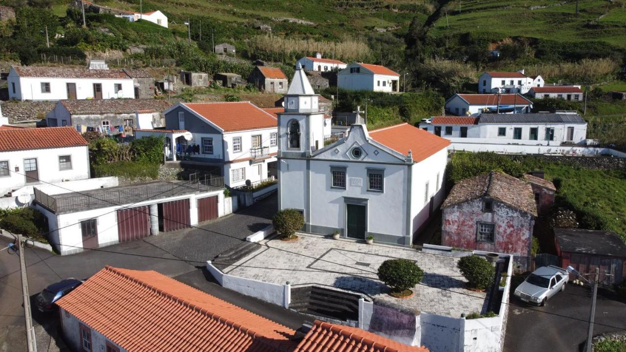 Local M&i * Lajes das Flores
